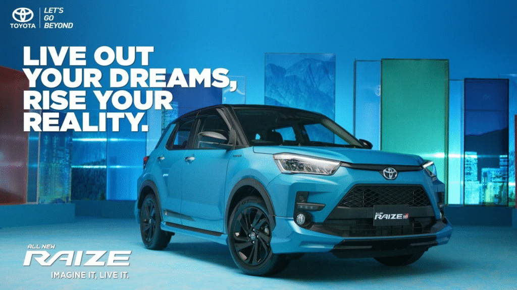 Toyota Raize warna biru two-tone

